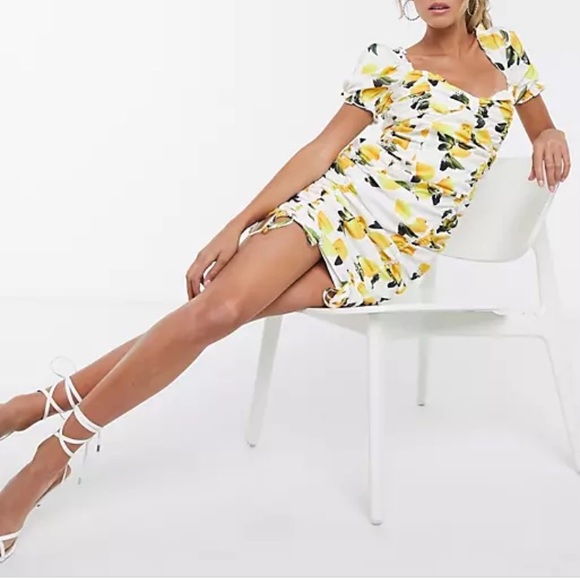 NEW!! MISSGUIDED Milkmaid Lemon Print Ruched Mini Dress Sz 8 US - Picture 4 of 5